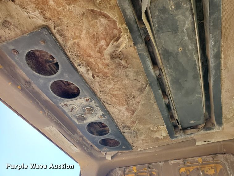 image for item IU9000 1977 Caterpillar 623B  water wagon