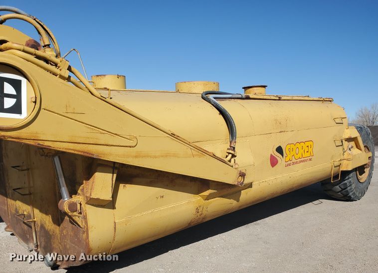 image for item IU9000 1977 Caterpillar 623B  water wagon