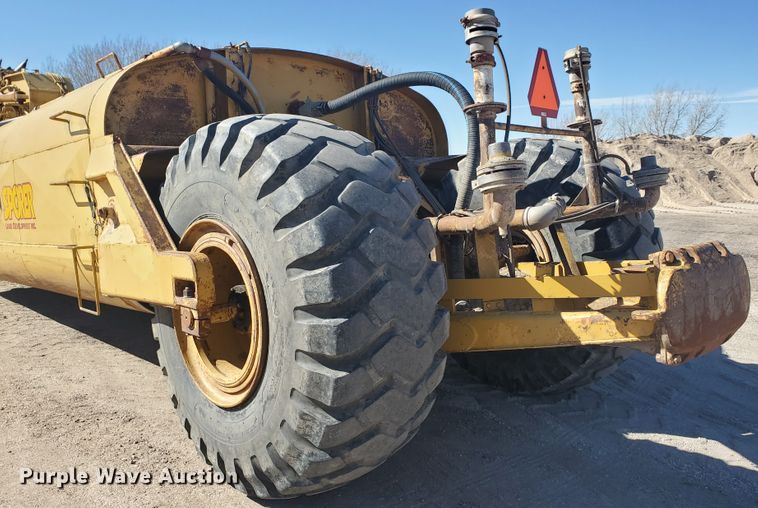 image for item IU9000 1977 Caterpillar 623B  water wagon