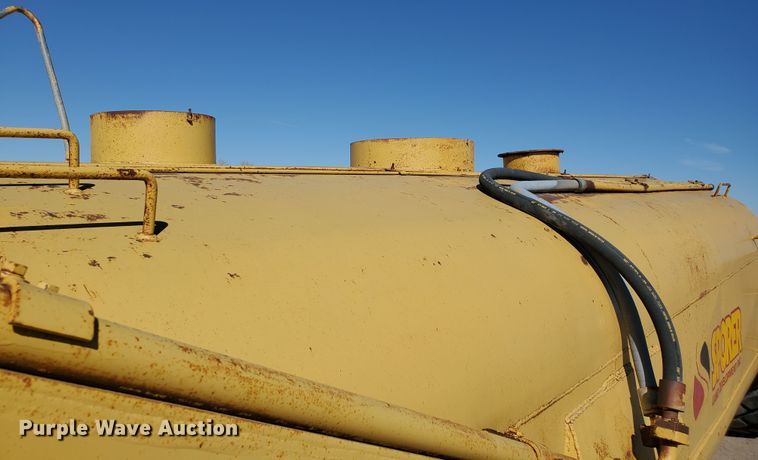 image for item IU9000 1977 Caterpillar 623B  water wagon