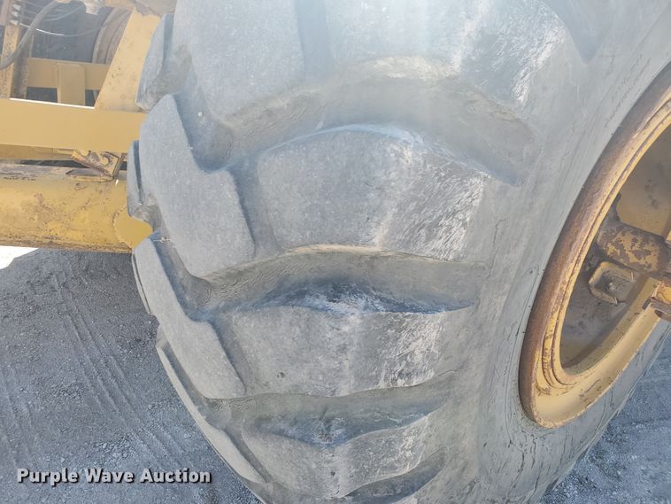 image for item IU9000 1977 Caterpillar 623B  water wagon