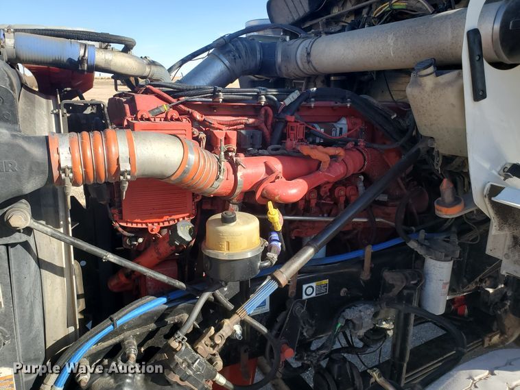 image for item IU9002 2008 Kenworth T800B  vacuum truck