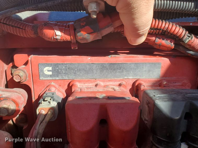 image for item IU9002 2008 Kenworth T800B  vacuum truck