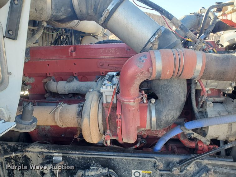 image for item IU9002 2008 Kenworth T800B  vacuum truck