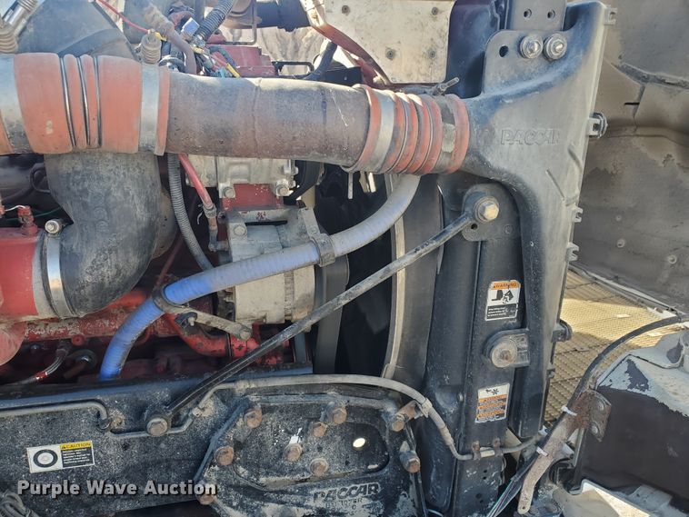 image for item IU9002 2008 Kenworth T800B  vacuum truck