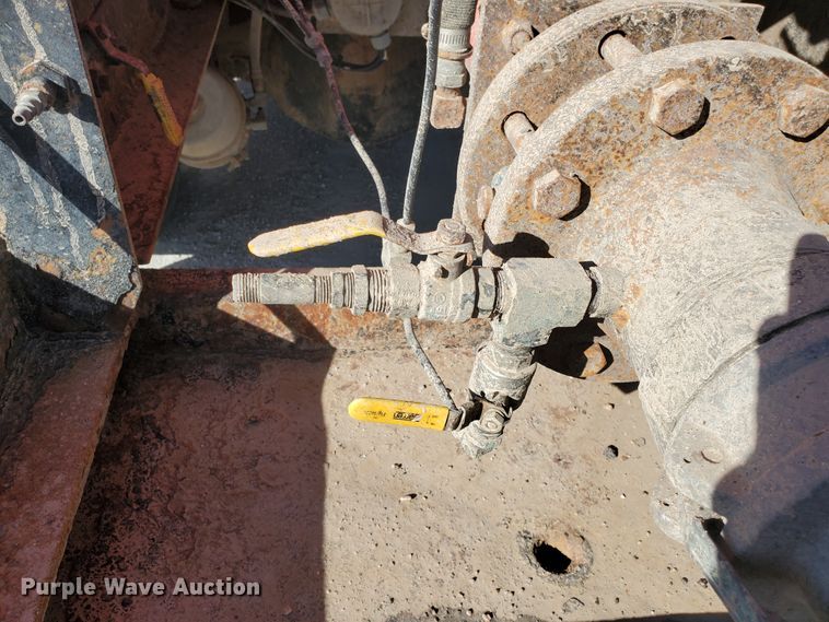 image for item IU9002 2008 Kenworth T800B  vacuum truck