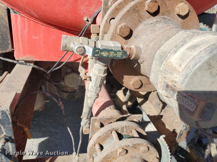 image for item IU9002 2008 Kenworth T800B  vacuum truck