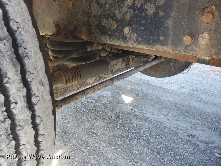 image for item IU9002 2008 Kenworth T800B  vacuum truck