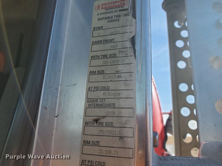 image for item IU9002 2008 Kenworth T800B  vacuum truck