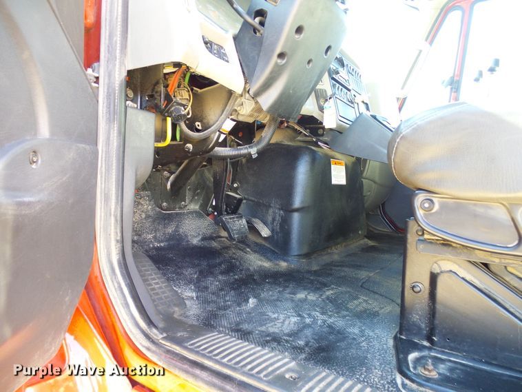 image for item DC2753 2014 International 7500  dump truck