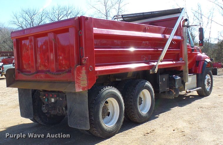 image for item DC2754 2018 International 7500  dump truck