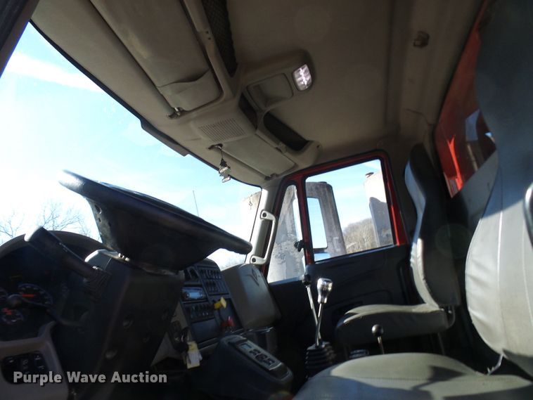 image for item DC2754 2018 International 7500  dump truck