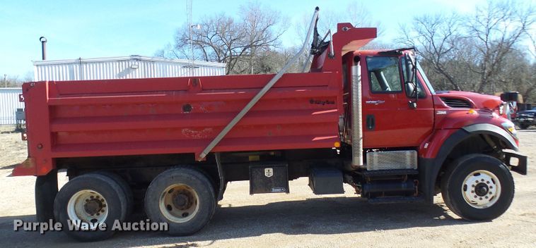 image for item DC2755 2013 International 7500  dump truck