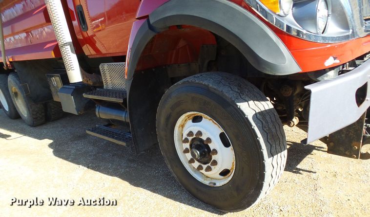 image for item DC2755 2013 International 7500  dump truck