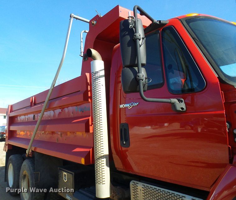 image for item DC2755 2013 International 7500  dump truck