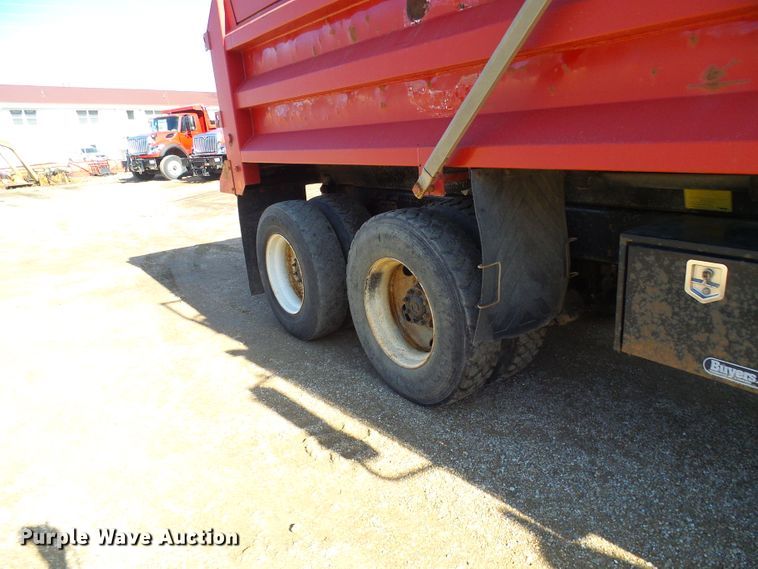 image for item DC2755 2013 International 7500  dump truck