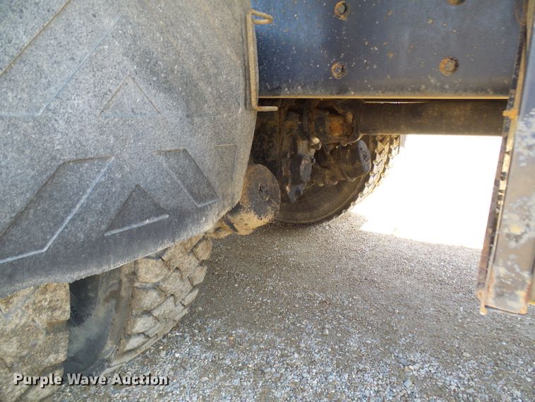 image for item DC2755 2013 International 7500  dump truck