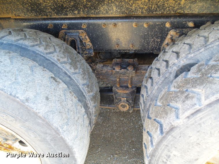 image for item DC2755 2013 International 7500  dump truck