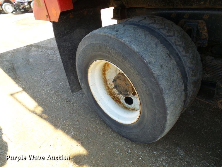 image for item DC2755 2013 International 7500  dump truck