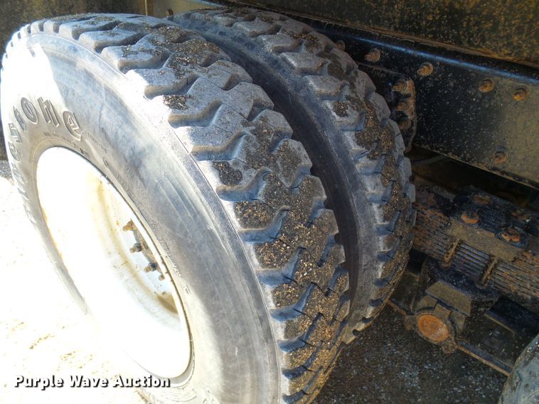 image for item DC2755 2013 International 7500  dump truck