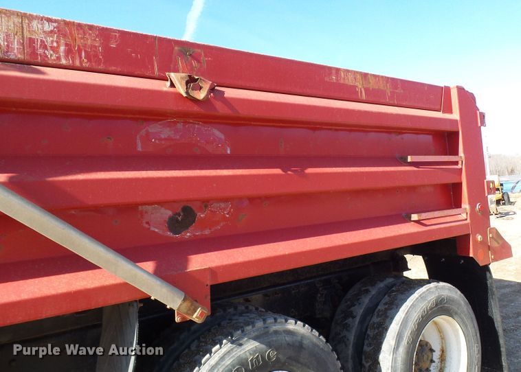 image for item DC2755 2013 International 7500  dump truck