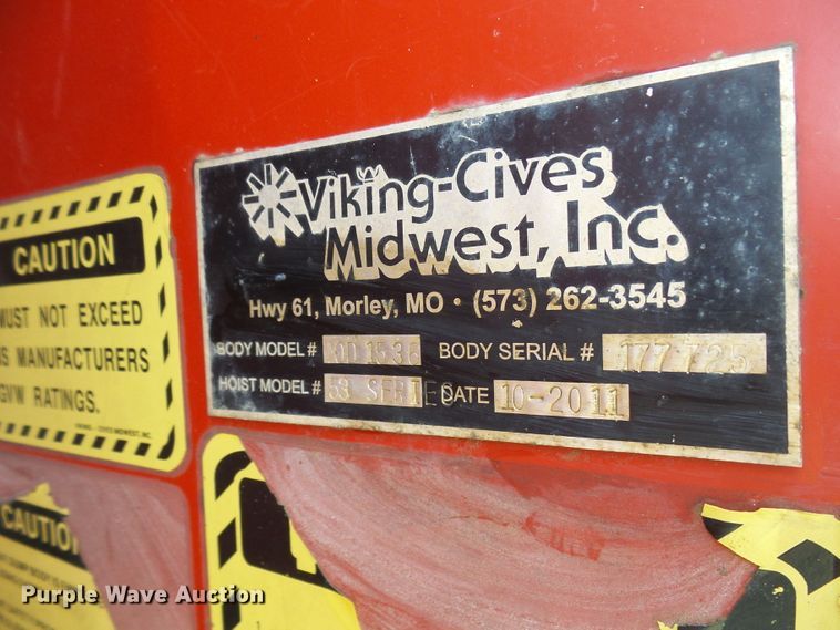 image for item DC2755 2013 International 7500  dump truck