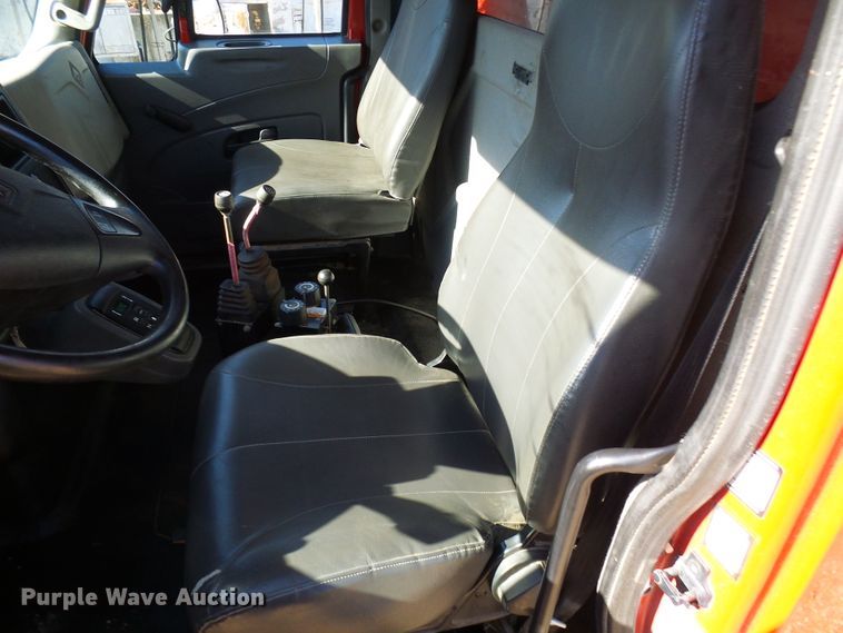 image for item DC2755 2013 International 7500  dump truck