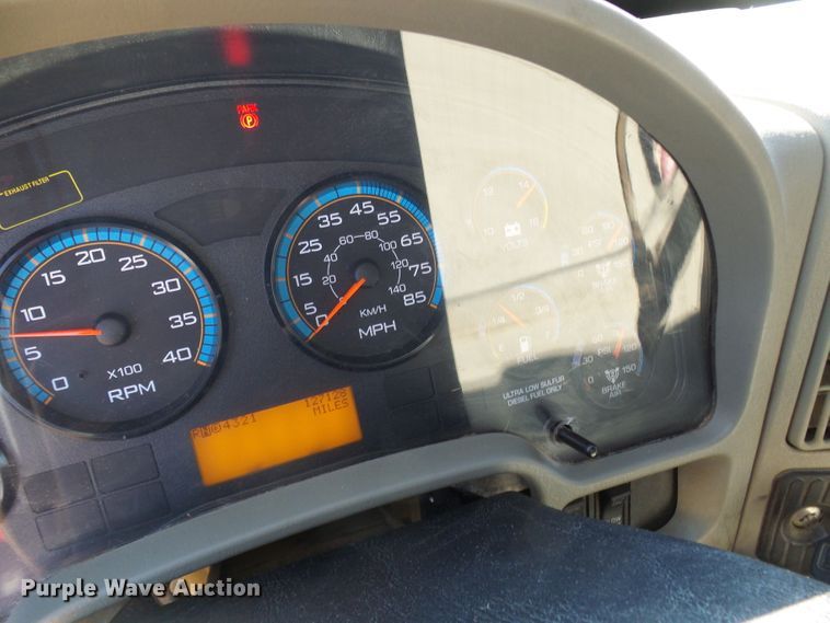 image for item DC2755 2013 International 7500  dump truck