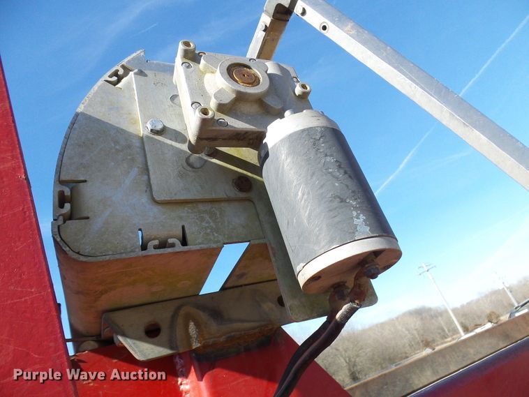 image for item DC2756 2002 International 4900  dump truck