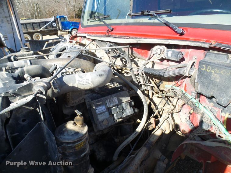 image for item DC2756 2002 International 4900  dump truck