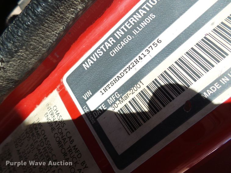 image for item DC2756 2002 International 4900  dump truck