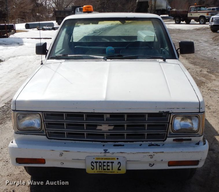 image for item DF6447 1989 Chevrolet S10  pickup truck