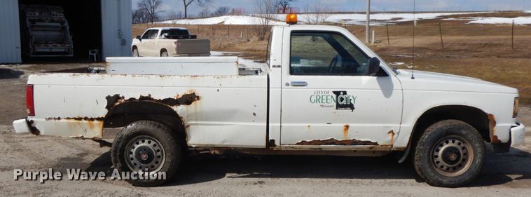 image for item DF6447 1989 Chevrolet S10  pickup truck