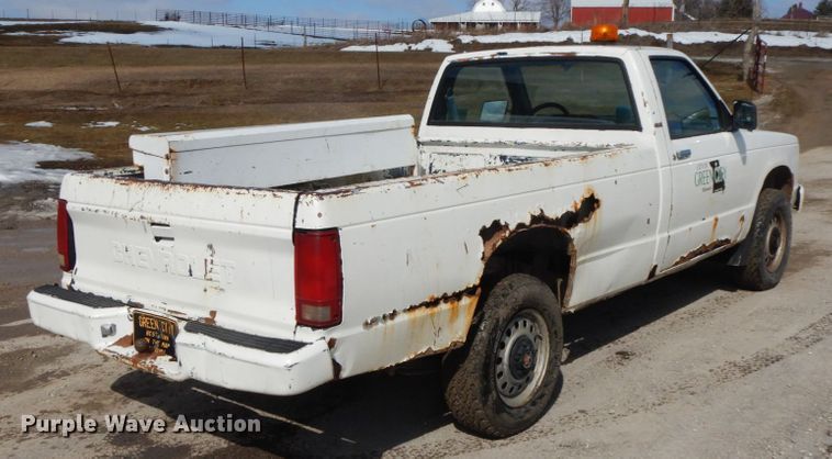 image for item DF6447 1989 Chevrolet S10  pickup truck