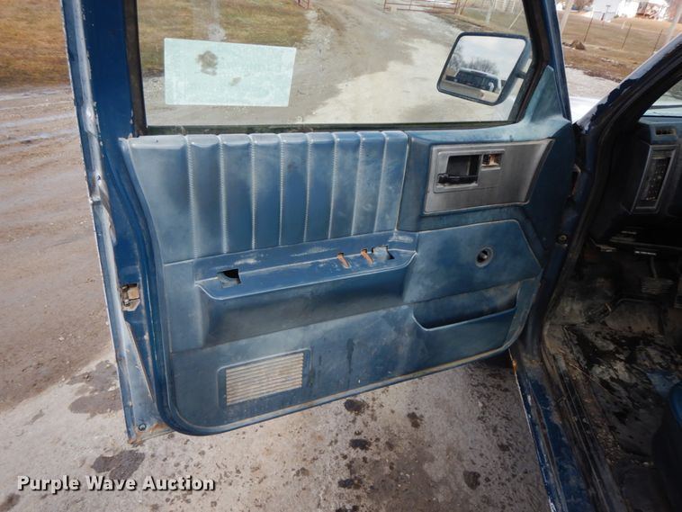 image for item DF6447 1989 Chevrolet S10  pickup truck