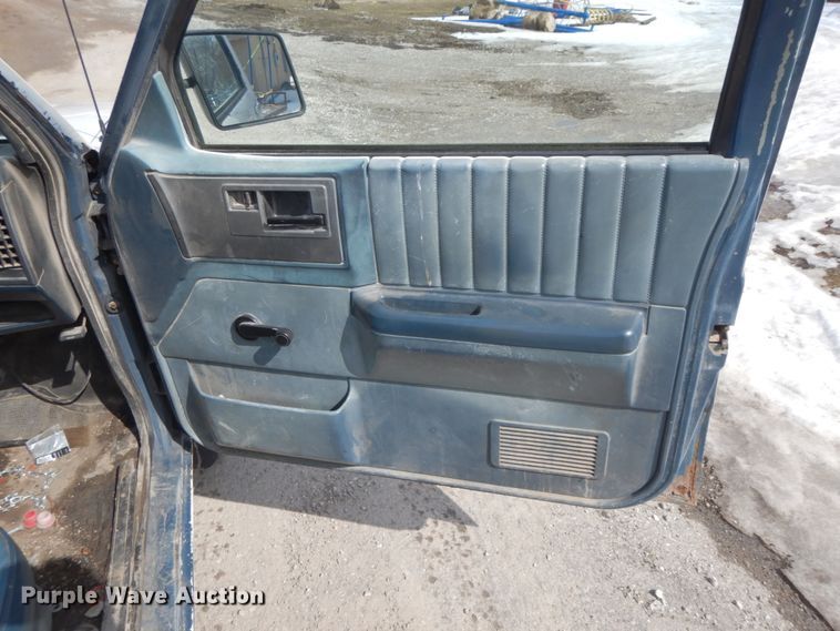 image for item DF6447 1989 Chevrolet S10  pickup truck