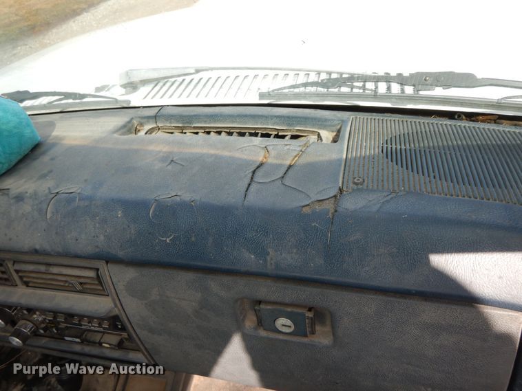 image for item DF6447 1989 Chevrolet S10  pickup truck