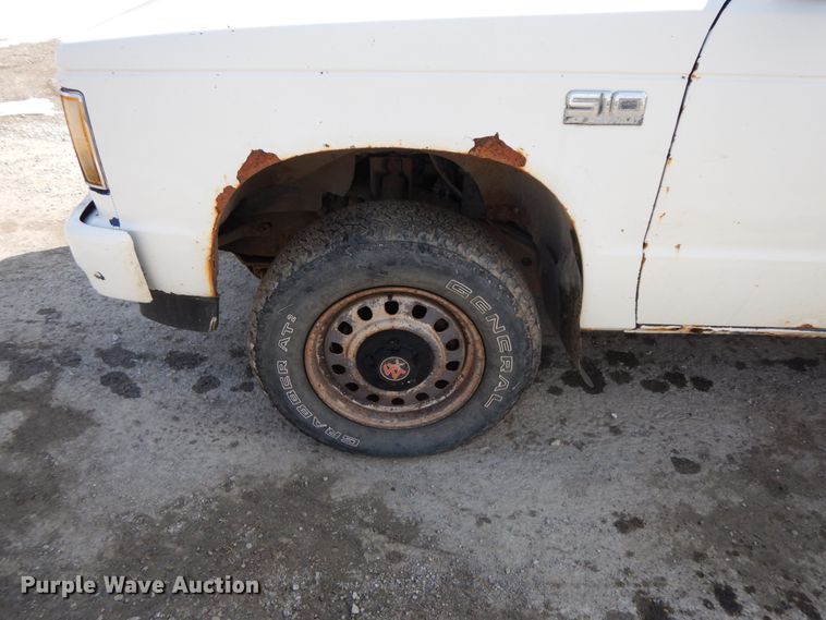 image for item DF6447 1989 Chevrolet S10  pickup truck