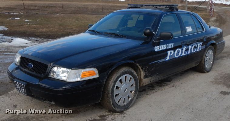 image for item DF6448 2006 Ford Crown Victoria Police Interceptor
