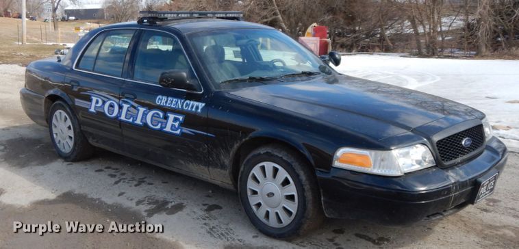 image for item DF6448 2006 Ford Crown Victoria Police Interceptor