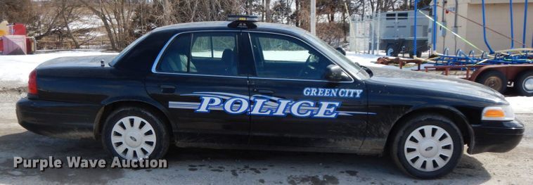 image for item DF6448 2006 Ford Crown Victoria Police Interceptor