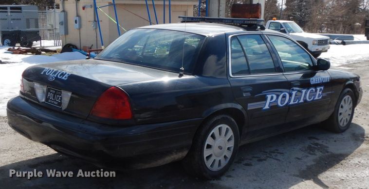 image for item DF6448 2006 Ford Crown Victoria Police Interceptor