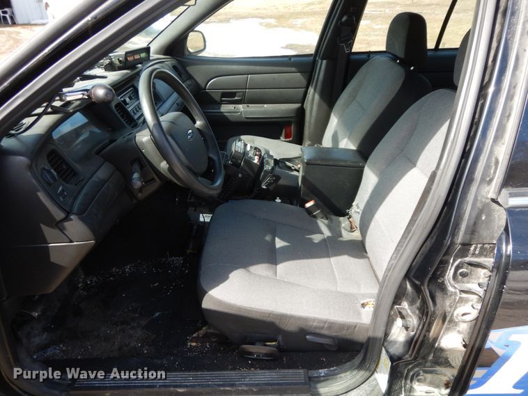 image for item DF6448 2006 Ford Crown Victoria Police Interceptor