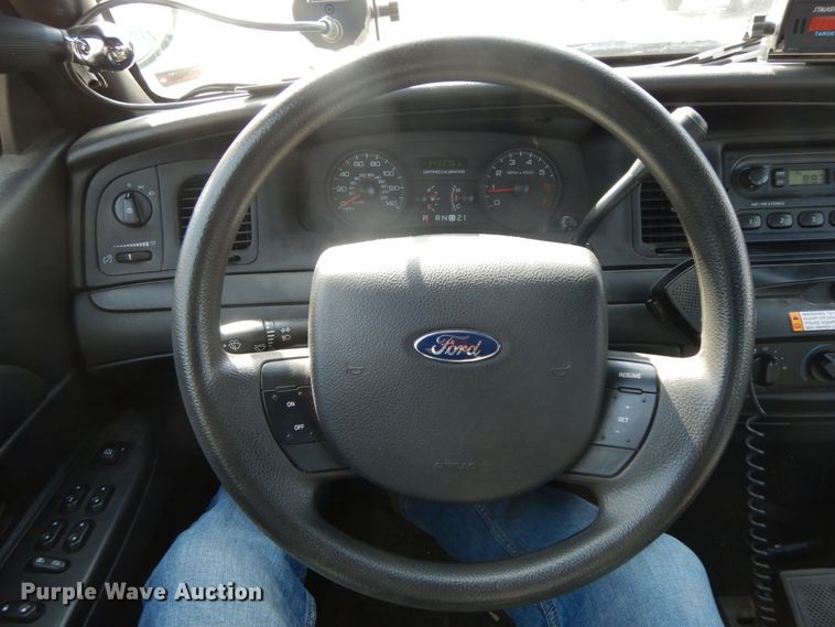 image for item DF6448 2006 Ford Crown Victoria Police Interceptor
