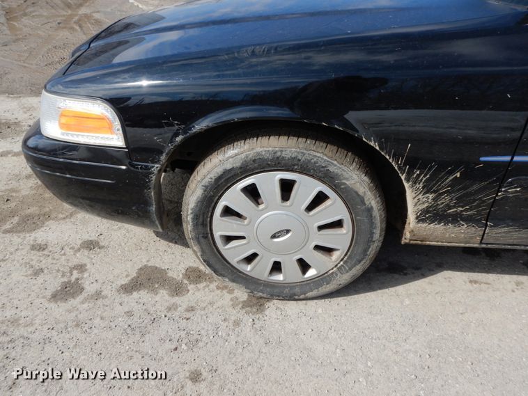 image for item DF6448 2006 Ford Crown Victoria Police Interceptor