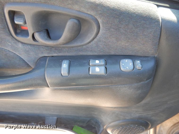 image for item DF6450 2001 GMC Sonoma SLS  Ext. Cab pickup truck