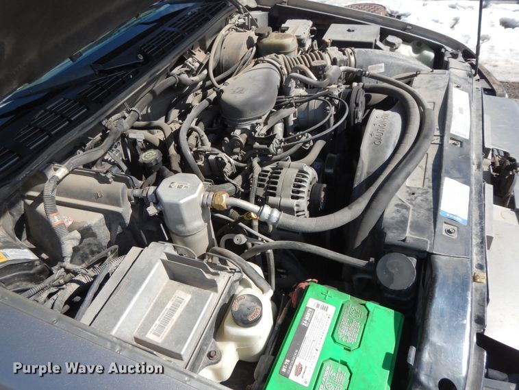 image for item DF6450 2001 GMC Sonoma SLS  Ext. Cab pickup truck