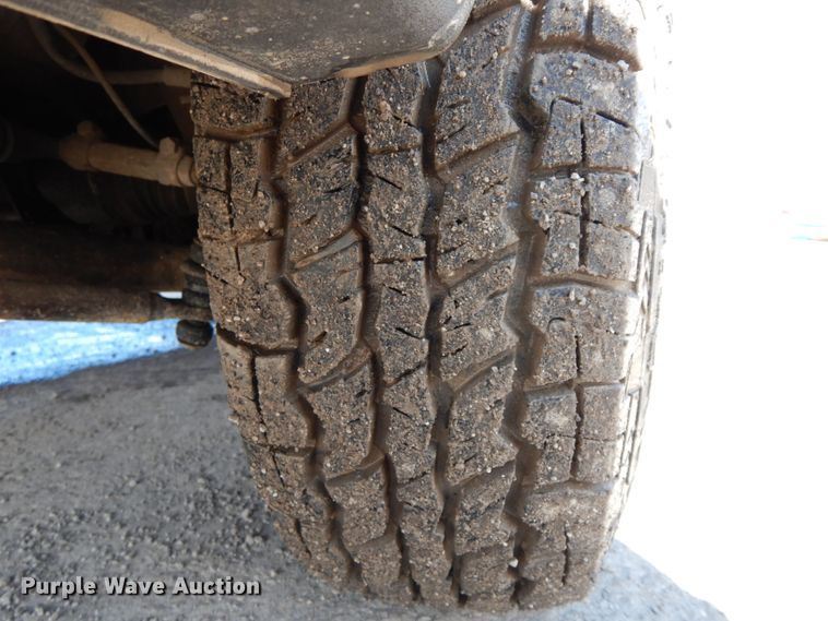 image for item DF6450 2001 GMC Sonoma SLS  Ext. Cab pickup truck