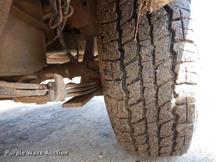 image for item DF6450 2001 GMC Sonoma SLS  Ext. Cab pickup truck