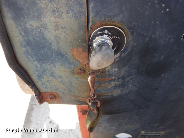 image for item DF6451 Massey Ferguson 275  tractor